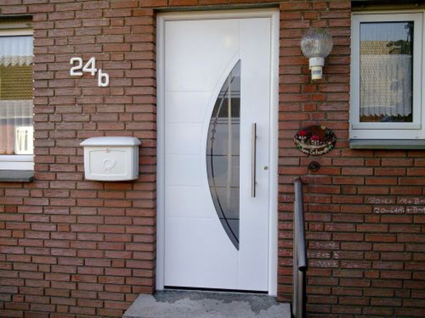 Flügelüberdeckende Inotherm Haustür