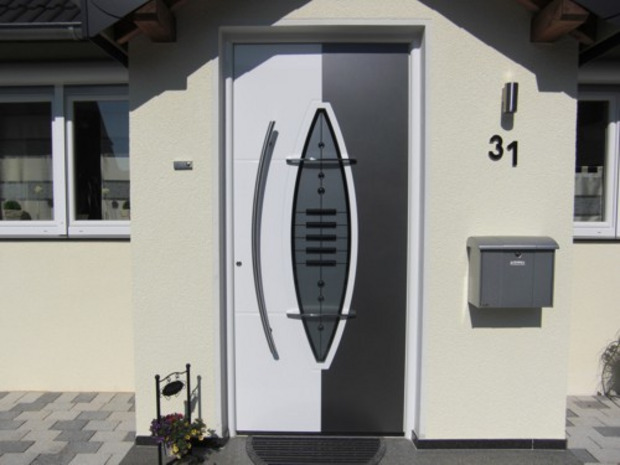 Inotherm Haustür flügelüberdeckend - zweifarbig