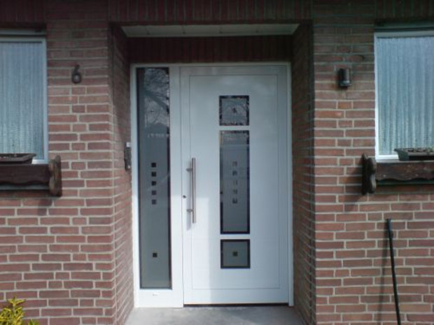 Inotherm Haustür mit Seitenteil